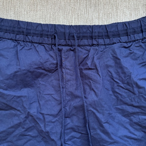 draper james navy blue & white floral trim casual flowy shorts🤍 - Picture 3 of 6